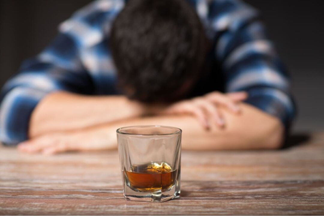 Somnolența poate rezulta din retragerea bruscă a alcoolului